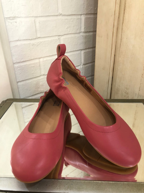 FITFLOP Size 7 Pink Flats