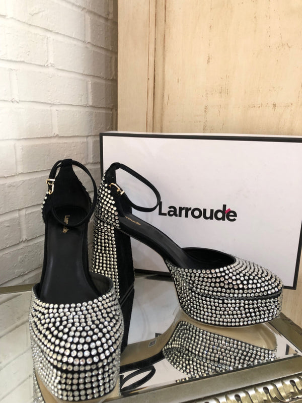 LARROUDE Size 11 Silver Heels