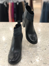 COLE HAAN Size 6.5 Black Booties