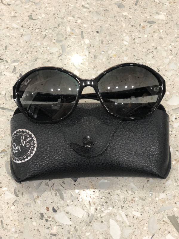 RAY BAN Sunglasses