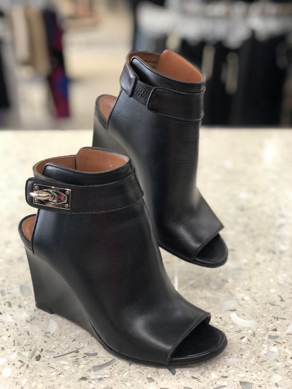 GIVENCHY Size 6 Black Booties