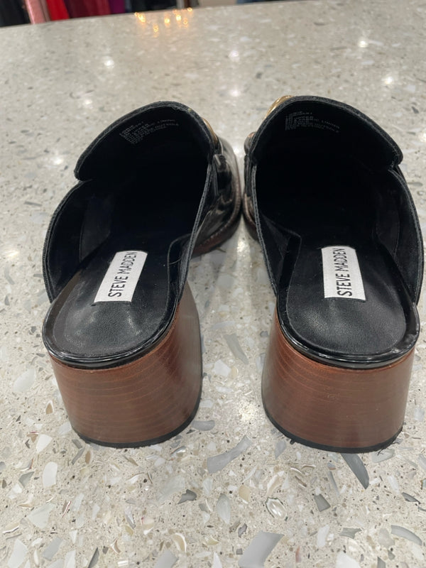 STEVE MADDEN Size 8 Black Clogs