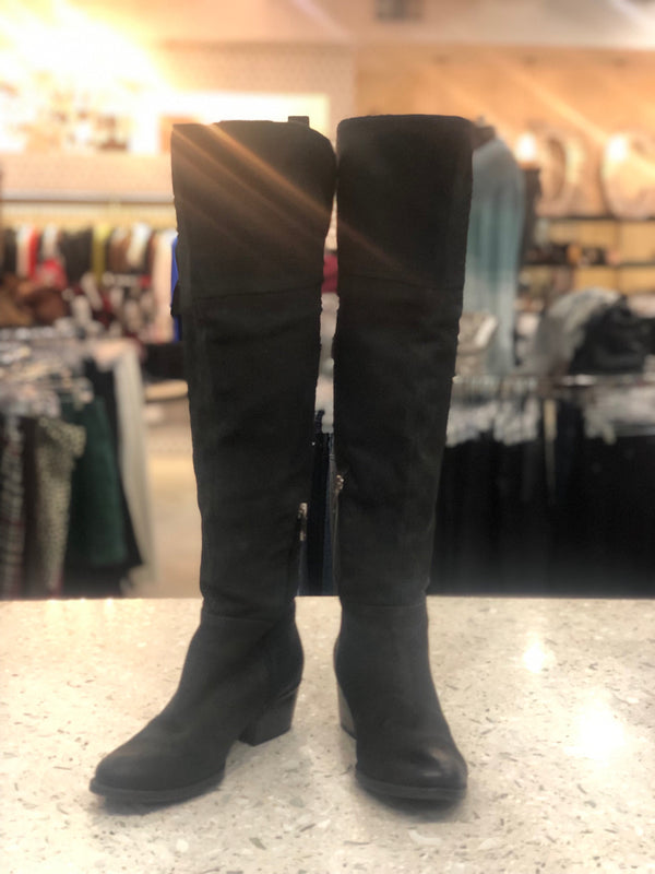 VINCE CAMUTO Size 8 Black Boots