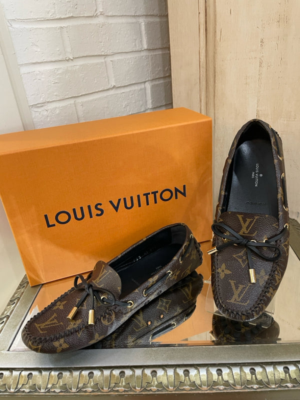 LOUIS VUITTON Size 6 Brown Flats