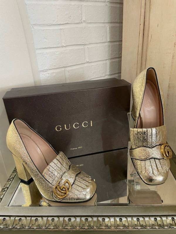 GUCCI Size 37 Gold Heels