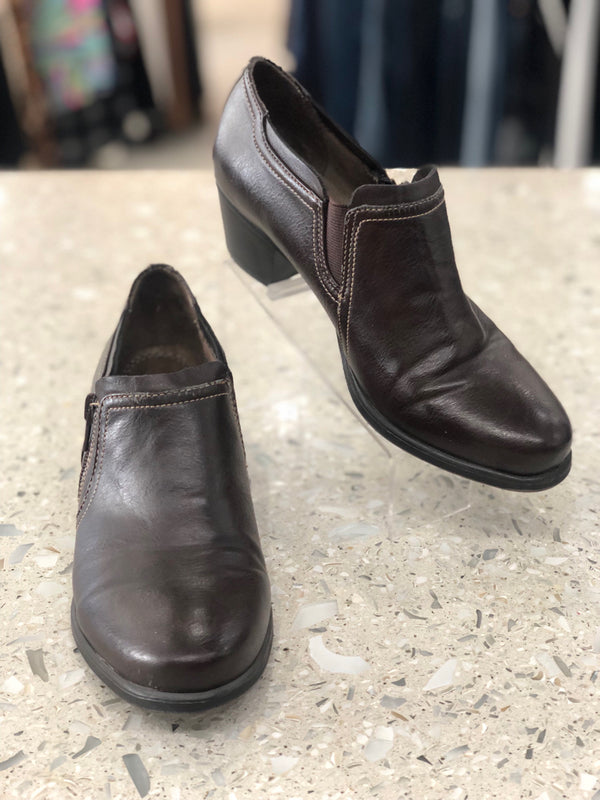 Size 6.5 Brown Booties