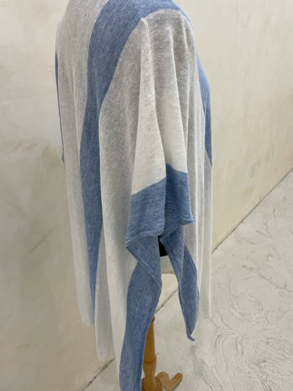 J. MCLAUGHLIN Size M Blue Poncho