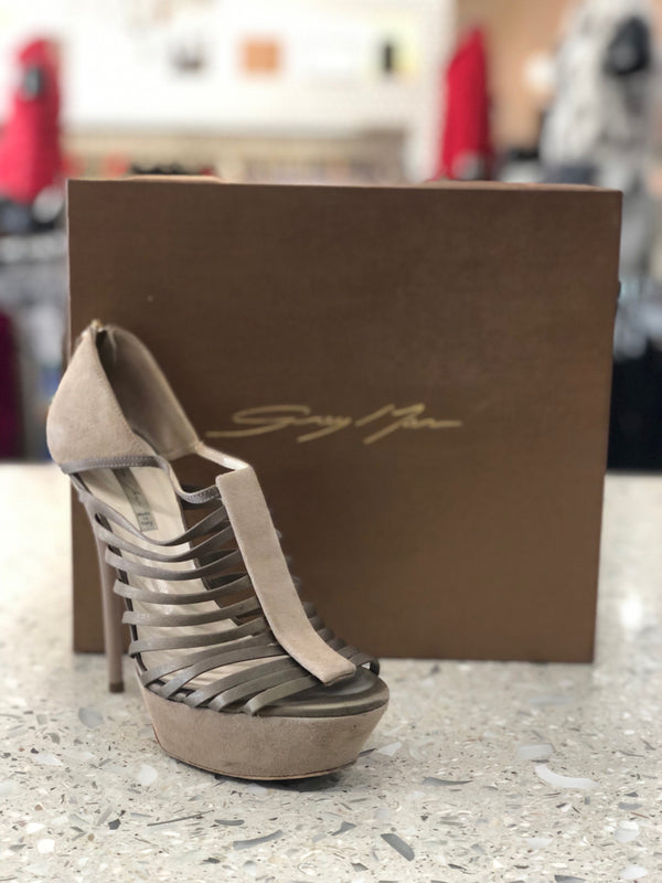 GREY MER Size 37 Taupe Heels