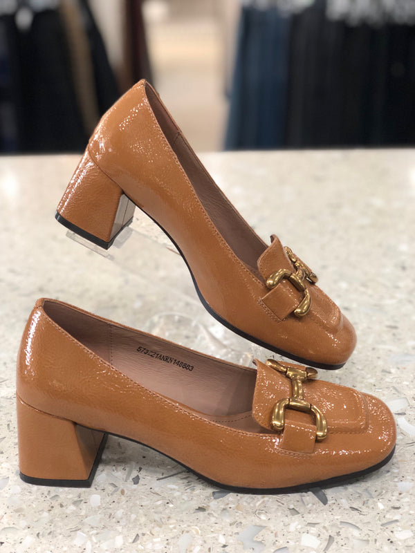 BIBI LOU Size 6 Camel Pumps