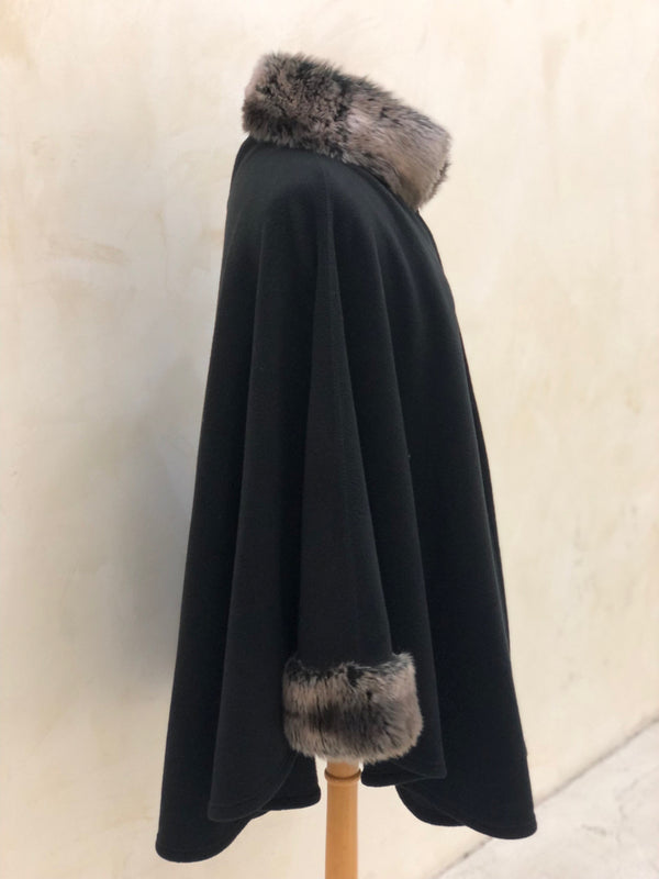 PARKHURST Size ONE SIZE Black Cape