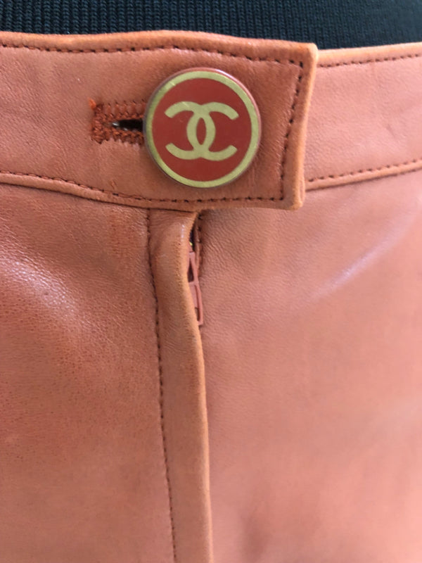 CHANEL Size 8 Camel Skirt