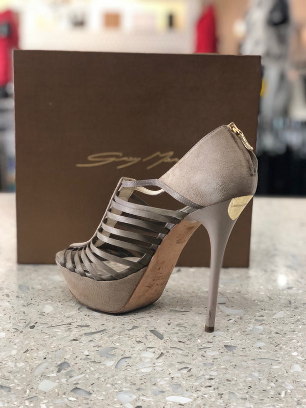 GREY MER Size 37 Taupe Heels