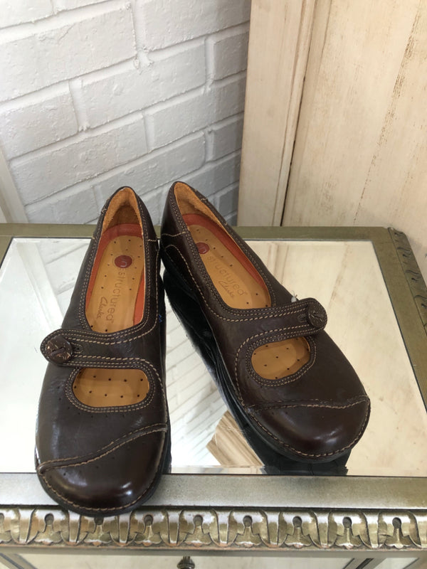 CLARKS Size 7 Brown Loafers