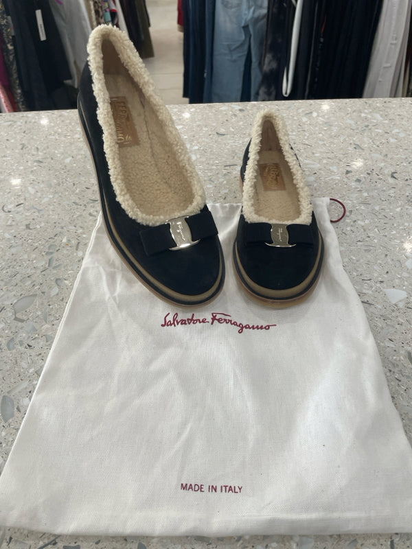 SALVATORE FERRAGAMO Size 9.5 Black Flats