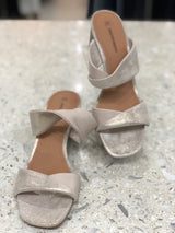 JOHNSTON & MURPHY Size 6.5 Metallic Sandals