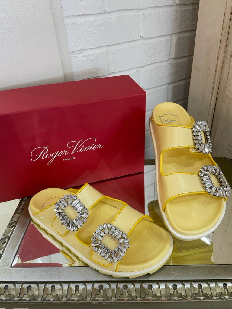 ROGER VIVIER Size 37 Yellow Sandals