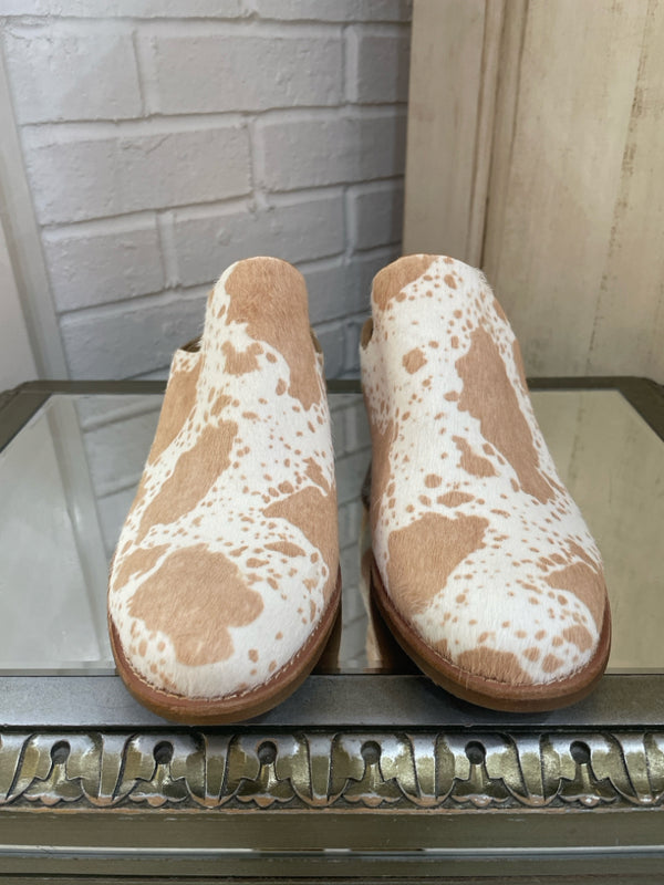 SOFFT Size 7.5 Tan Clogs