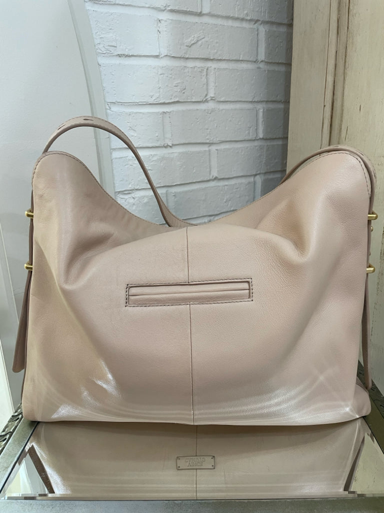 VINCE CAMUTO Shoulder Bags