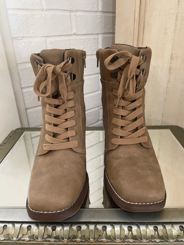 Size 8.5 Brown Booties