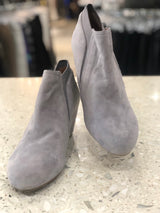 GENTLE SOULS Size 8.5 Grey Booties