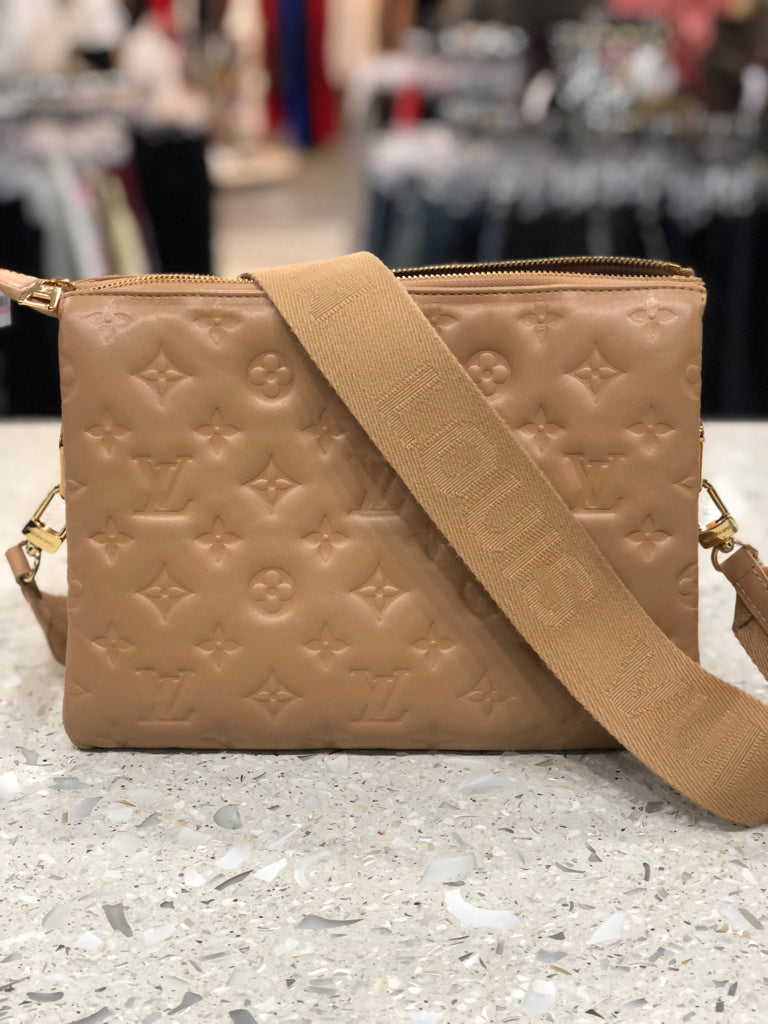 LOUIS VUITTON Crossbody Bags/Messengers