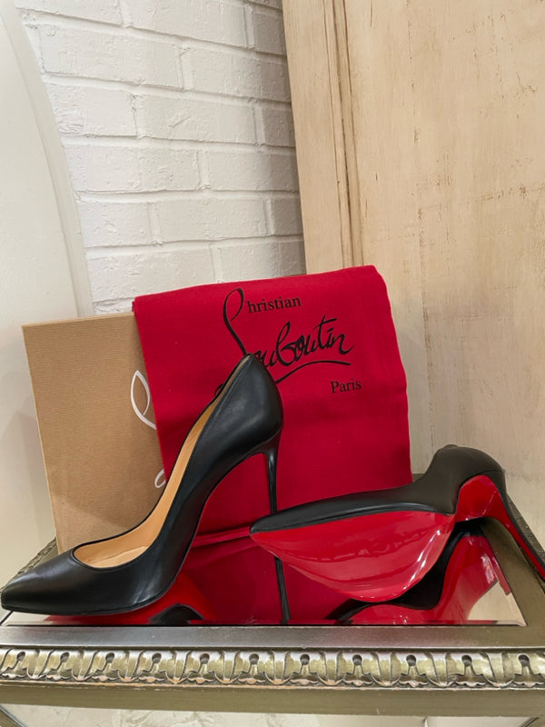 CHRISTIAN LOUBOUTIN Size 40.5 Black Heels