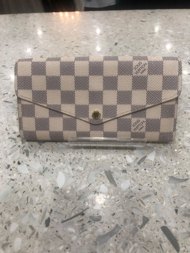 LOUIS VUITTON Wallet